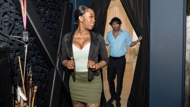 LookAtHerNow 24 04 29 Bokep Negro Barat Ngentot Di Ruangan Rahasia