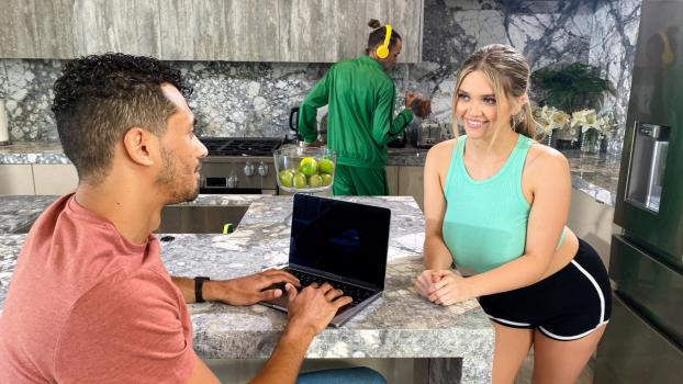 CrazyCollegeGFs 24 06 02 Bokep Barat Pembantu Susu Gede Ngajak Ngentot DI Dapur