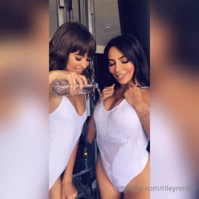 Lesbian Girls Lela Star And Riley Reid Scissor In The Gym