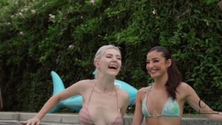 Eva Elfie And Emily’s 69 At The Poolside