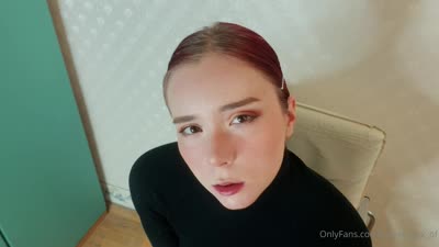 Sweetie Fox Uses Her Mouth And Pussy For Sex